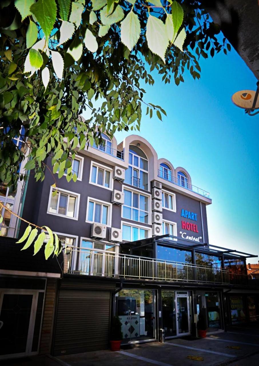 Apart Hotel Central Momchilgrad Eksteriør bilde