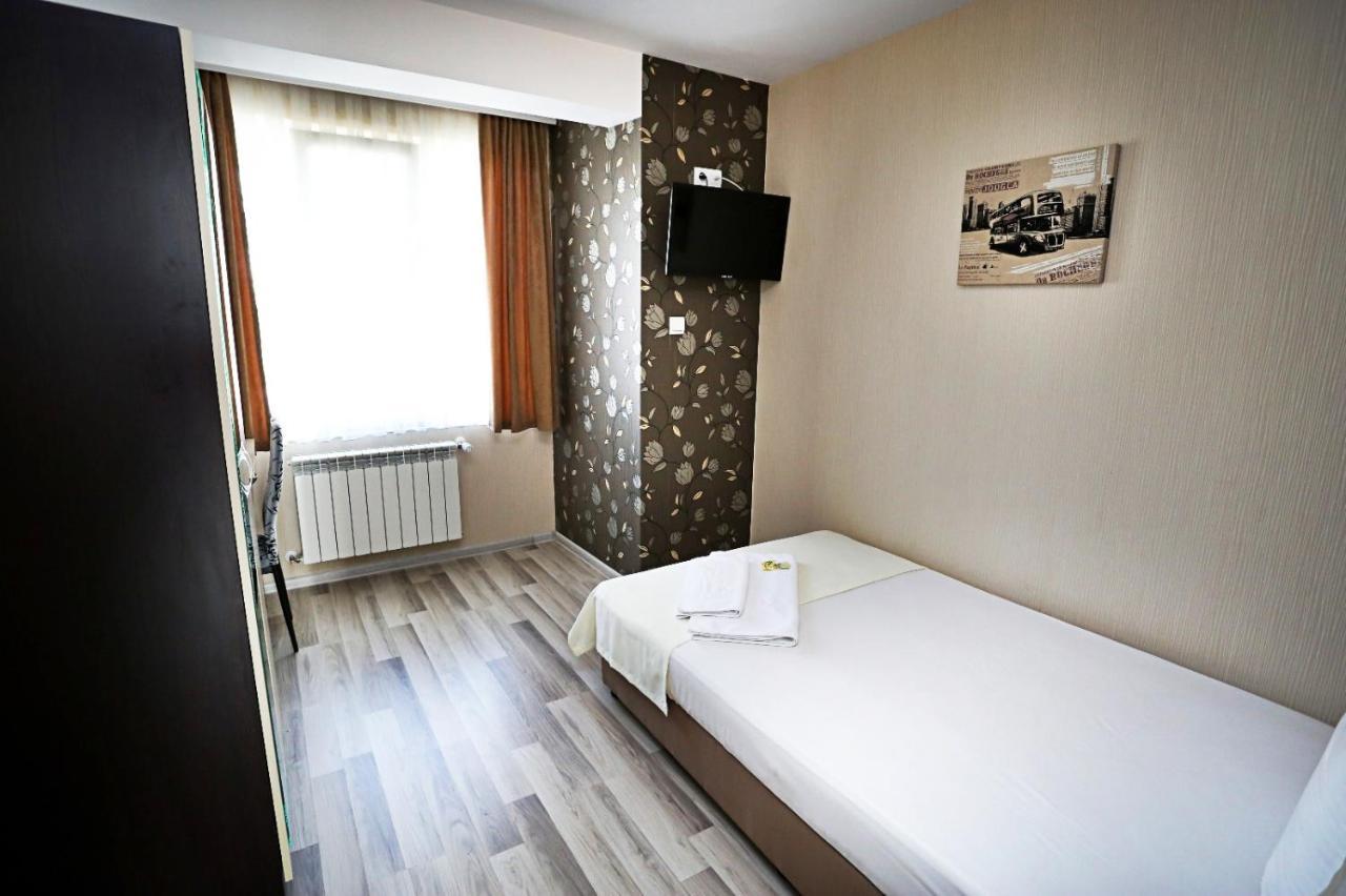 Apart Hotel Central Momchilgrad Eksteriør bilde